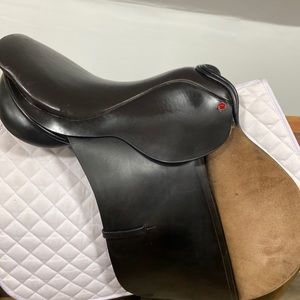 Albion Legend 17.5” MW saddle